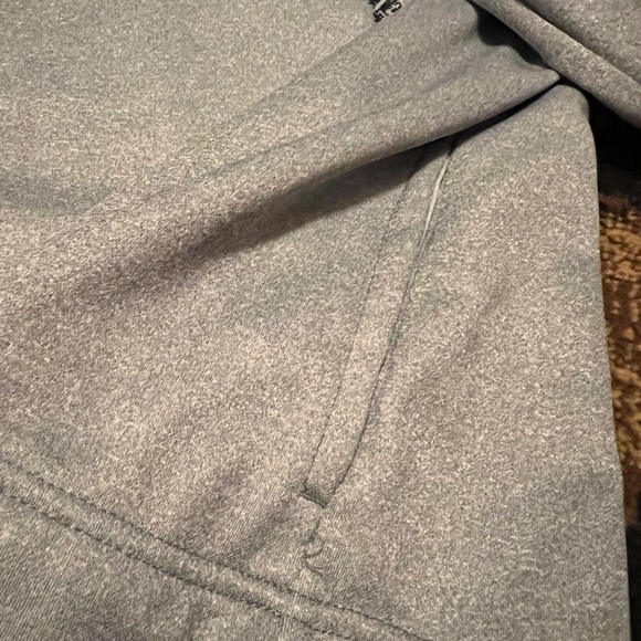 Boys puma Grey and black hoodie size 14-16 excellent condition - Picture 8 of 8